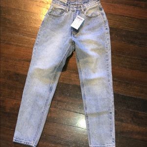 Brandy Melville High waisted jeans size 2 (26)